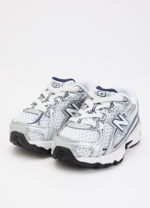 New Balance 740 sneaker met mesh details - voorkant 2 donkerblauw