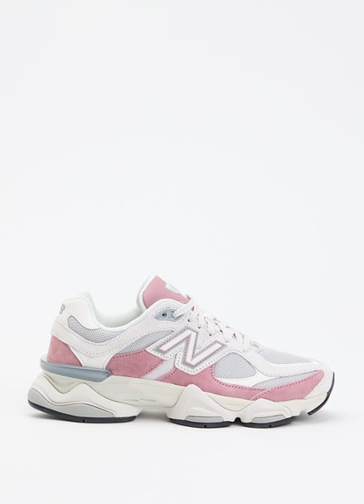 New Balance 9060 sneaker met mesh details en logo