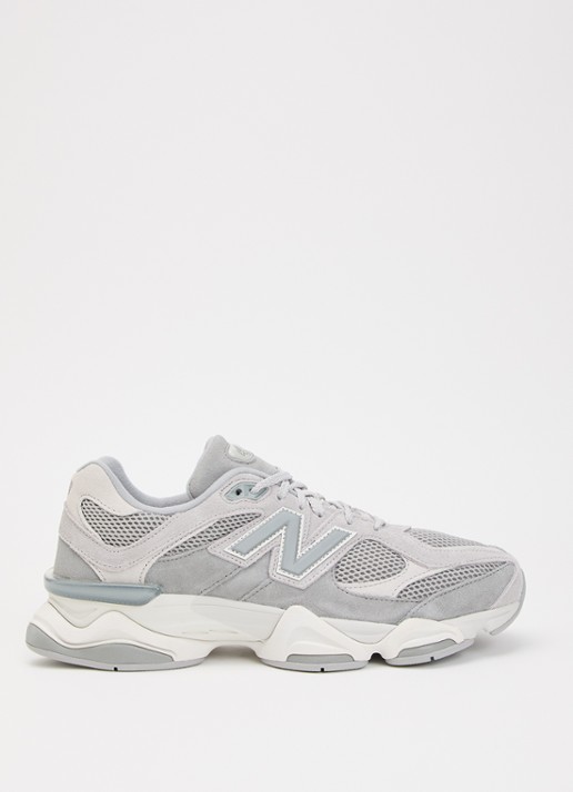 New Balance 9060 sneaker met mesh details - voorkant grijs
