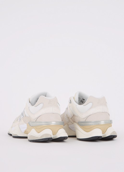 New Balance 9060 sneaker met suède details - achterkant creme