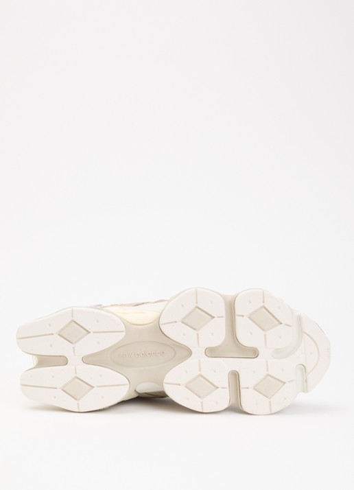 New Balance 9060 sneaker van suède met mesh details - detail 4 beige