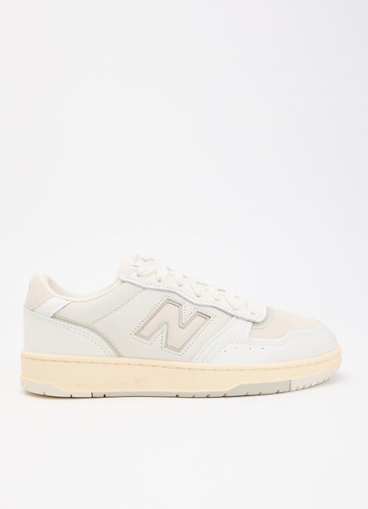New Balance BB950 sneaker van leer met details van nubuck - voorkant 5 creme