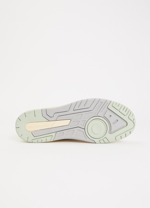 New Balance BB950 sneaker van leer met details van nubuck - detail 4 lindegroen