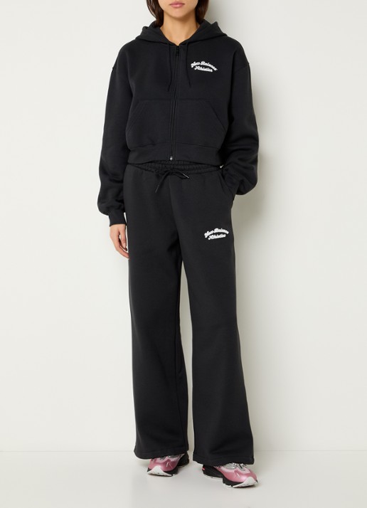 New Balance Cropped sweatvest met logoprint - voorkant 5 zwart