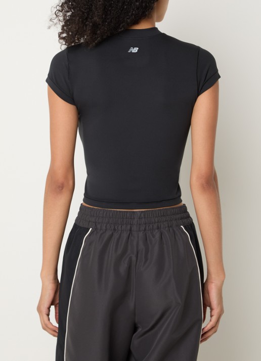 New Balance Cropped trainings T-shirt met ronde hals - achterkant 4 zwart