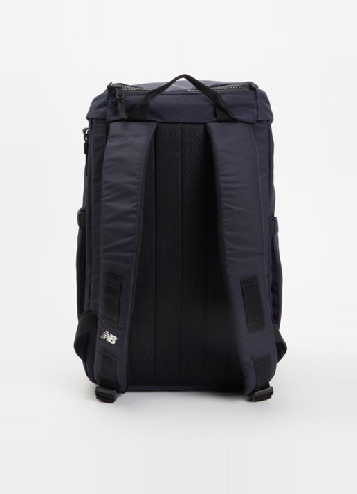 New Balance Elevate rugzak met 16 inch laptopvak - achterkant 2 donkerblauw