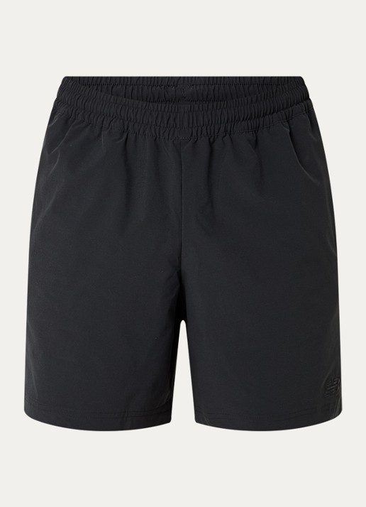 New Balance Straight fit korte trainingsbroek met steekzakken - voorkant 2 zwart