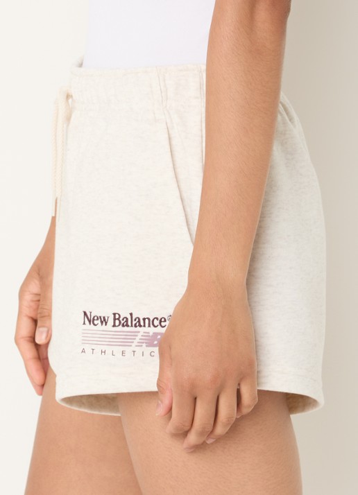 New Balance Trackside high waist straight fit korte joggingbroek met logo - detail 4 grijs