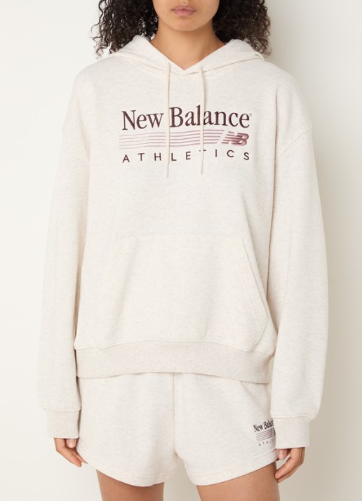 New Balance Trackside hoodie met logoborduring - detail grijs