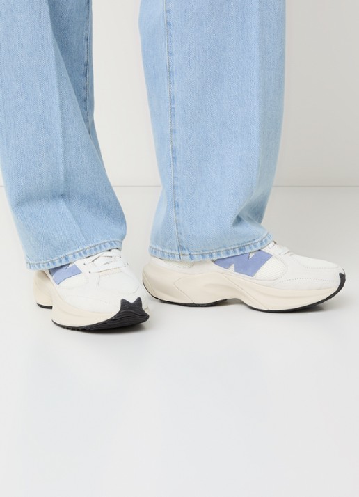 New Balance WRPD Runner sneaker met suède details - voorkant 5 gebroken wit