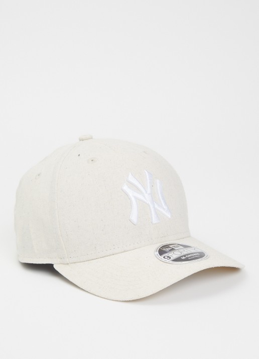 New Era 9Forty pet in linnenblend met logoborduring