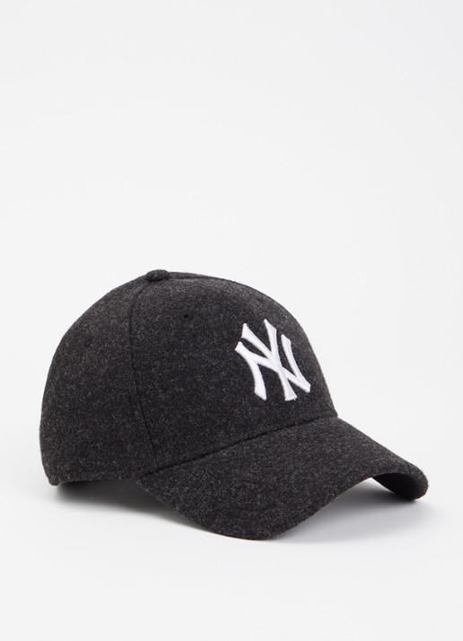New Era Pet met logoborduring