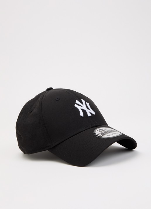 New Era Pet met logoborduring