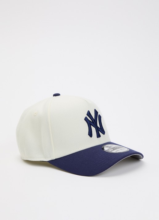 New Era Pet met logoborduring