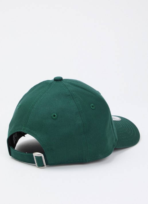 New Era Pet met logoborduring - achterkant donkergroen