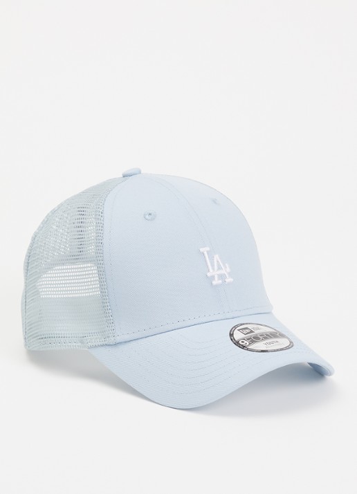 New Era Pet met logoborduring - voorkant lichtgrijs