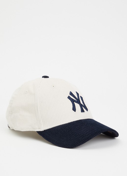 New Era Pet van corduroy met logoborduring