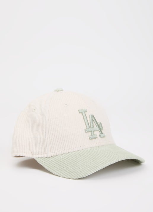 New Era Pet van corduroy met logoborduring