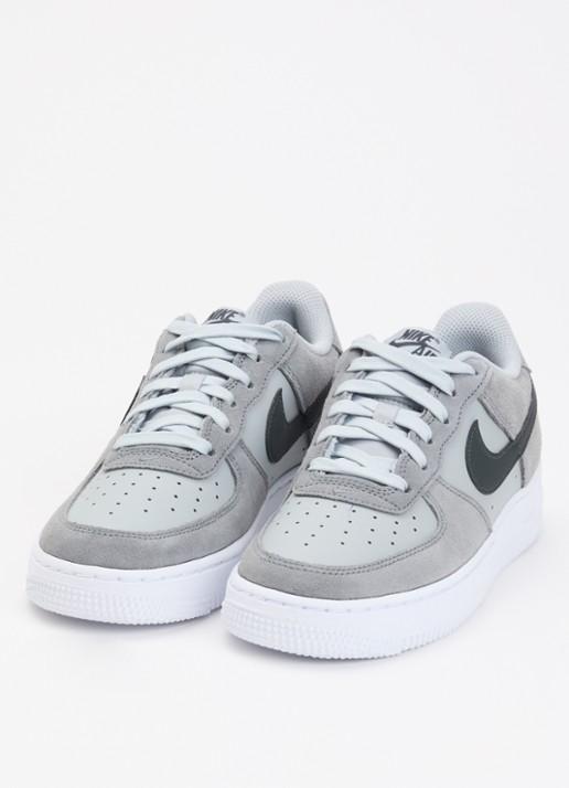 Nike Air Force 1 sneaker van suède met leren details - detail grijsmele