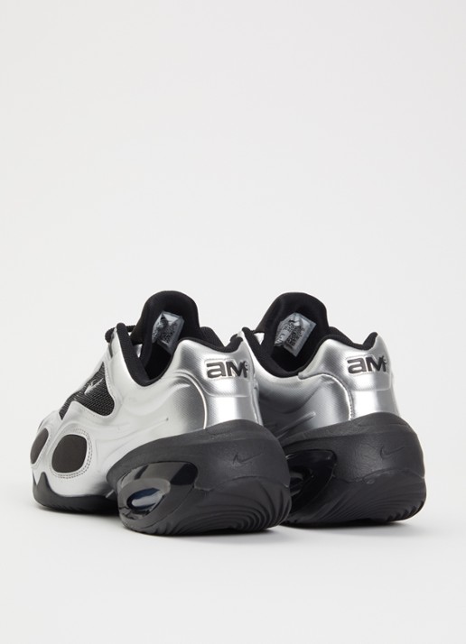 Nike Air Max Muse sneaker met mesh details en metallic finish - achterkant zwart