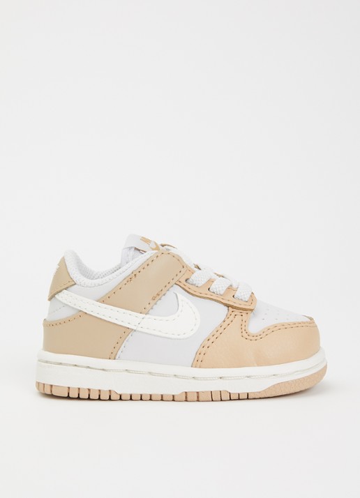 Nike Dunk sneaker met logo  - voorkant lichtbruin