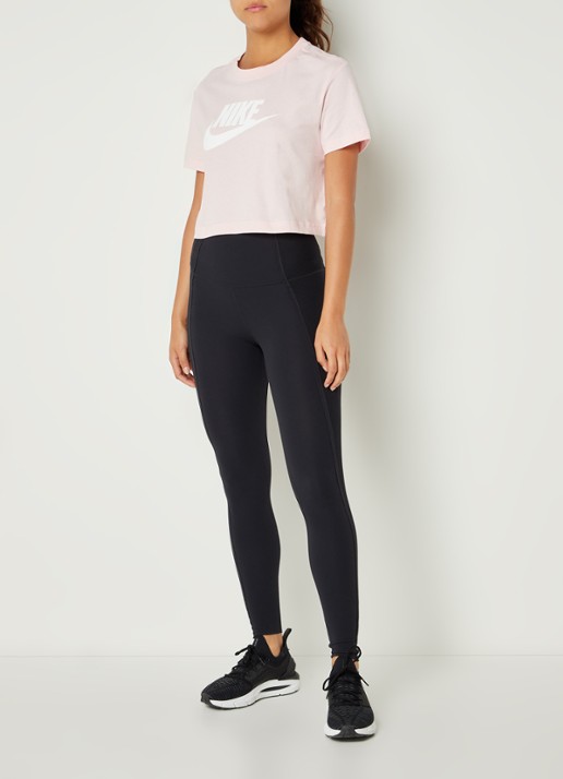 Nike Essential trainings cropped T-shirt met logoprint - voorkant 2 kit
