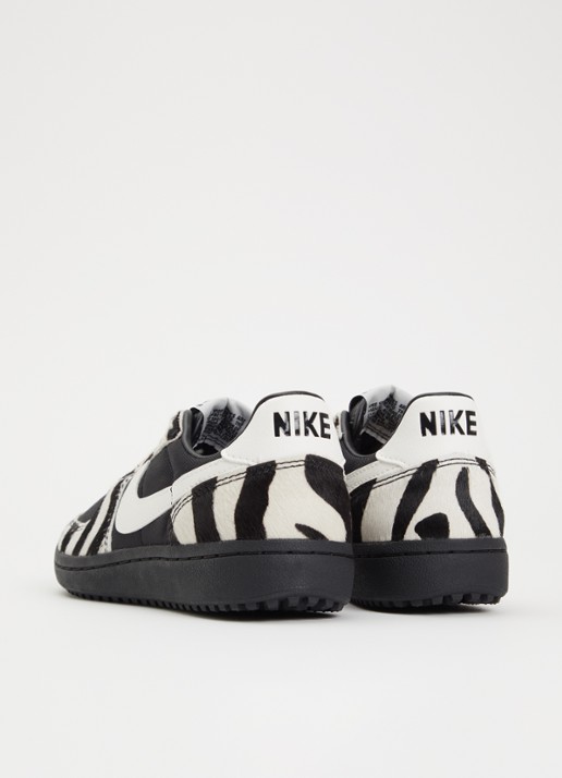 Nike Field General sneaker met dierenprint - achterkant zwart