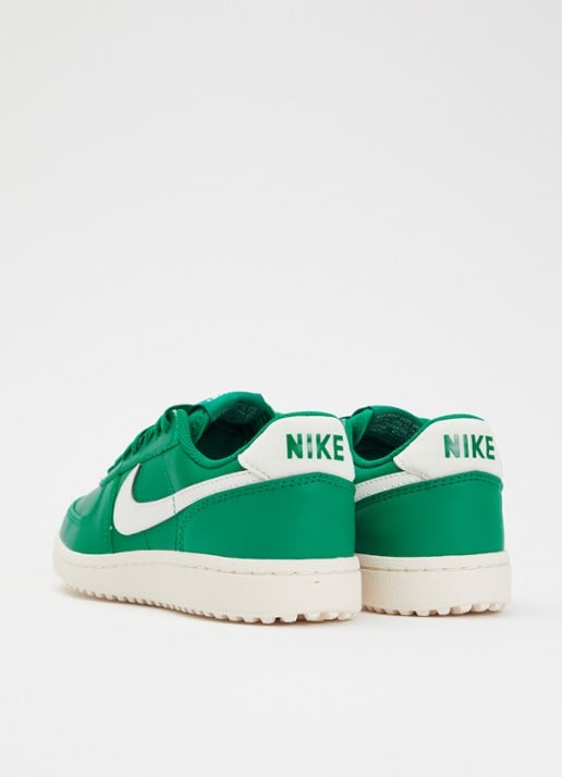 Nike Field General sneaker met logo - achterkant 4 groen