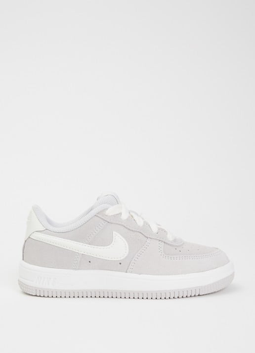 Nike Force 1 sneaker van suède