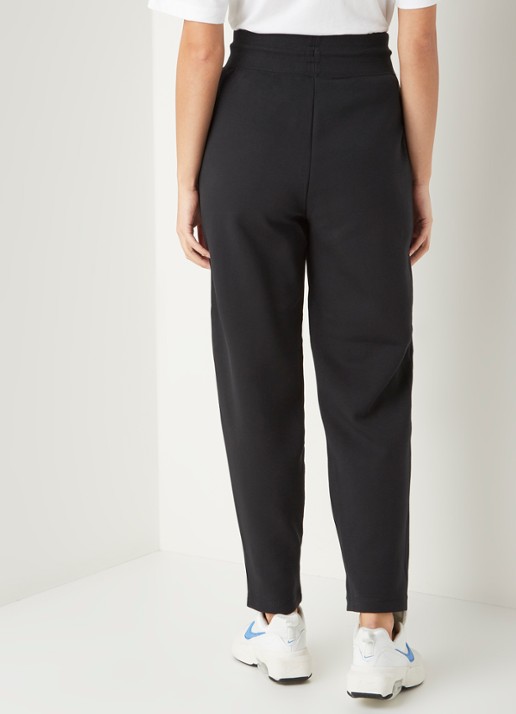 Nike High waist tapered fit cropped joggingbroek met logo - achterkant zwart