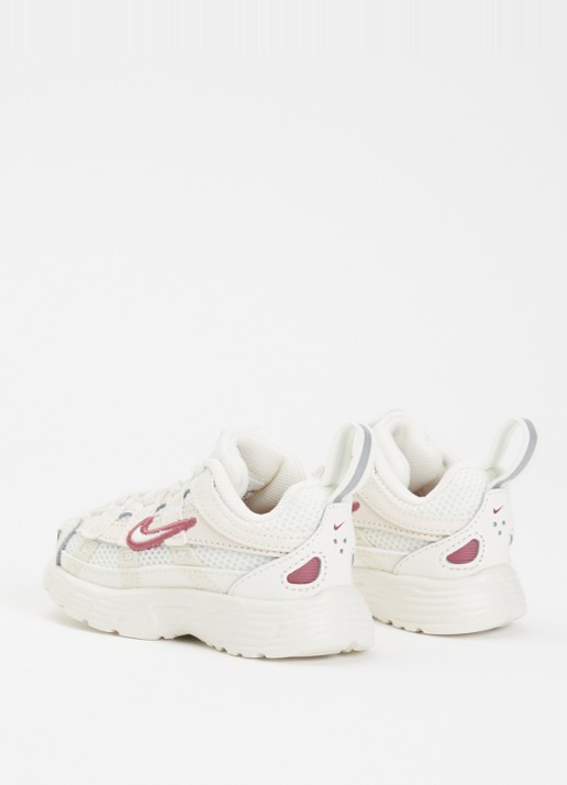 Nike P-6000 sneaker met mesh details - achterkant 4 creme