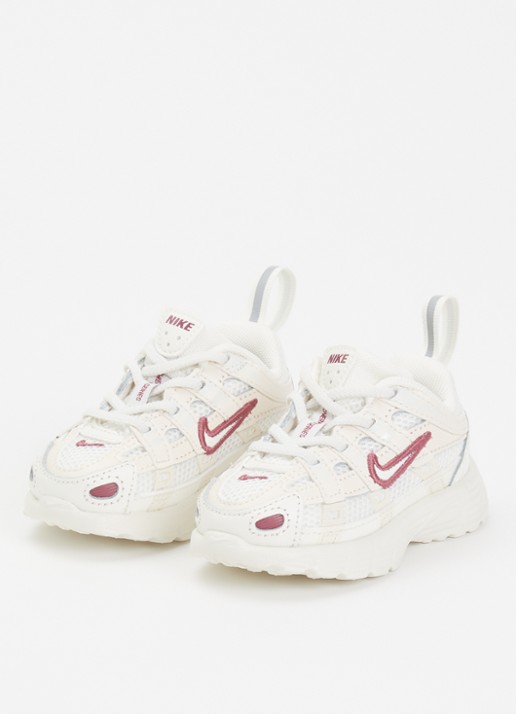 Nike P-6000 sneaker met mesh details - voorkant 2 creme