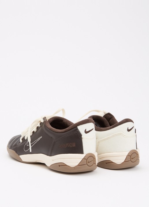 Nike T90 sneaker met leren details - achterkant 4 bruin