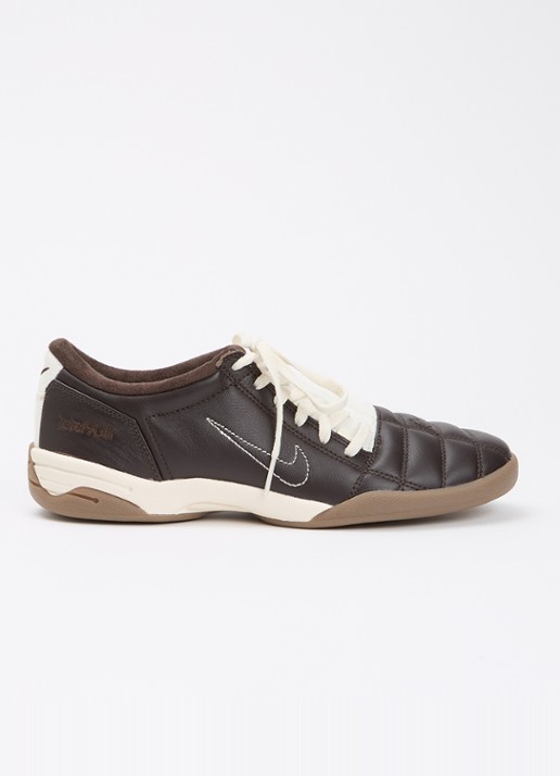 Nike T90 sneaker met leren details