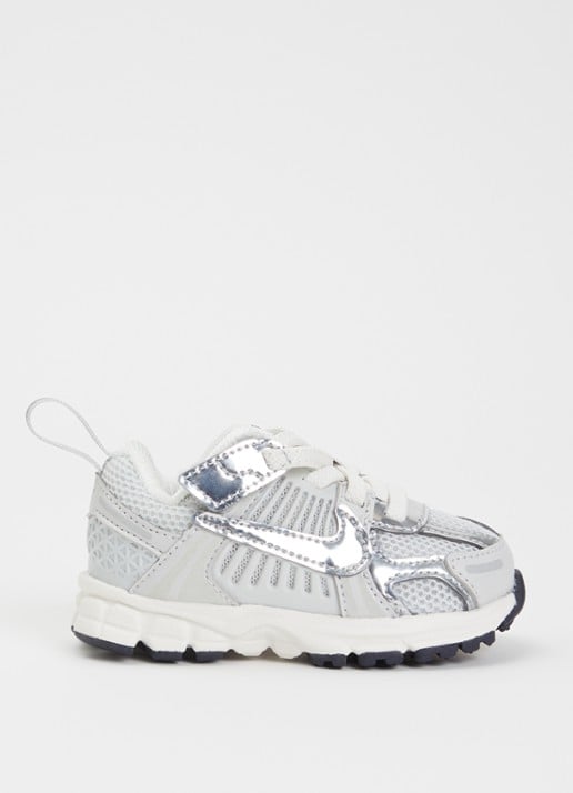 Nike Vomero 5 sneaker van mesh met metallic details