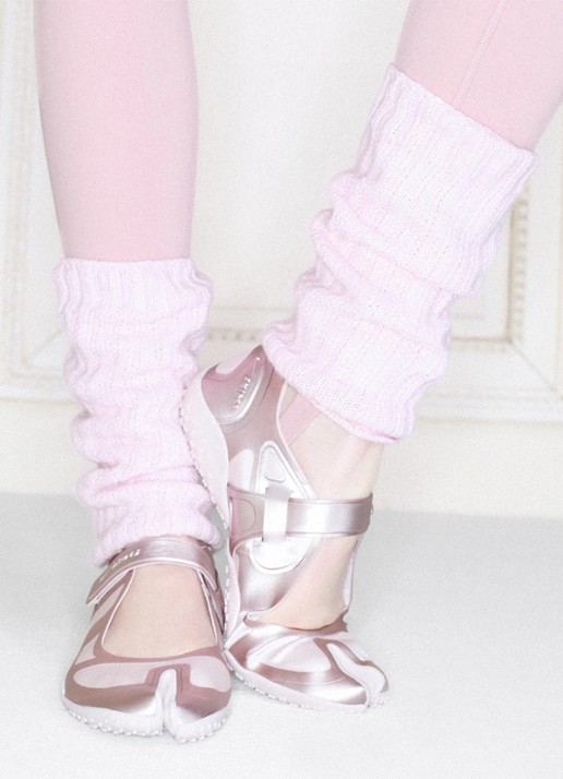 NikeSKIMS Ballerina met logo - detail lichtroze