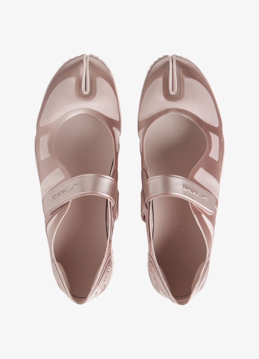 NikeSKIMS Ballerina met logo - detail 2 lichtroze