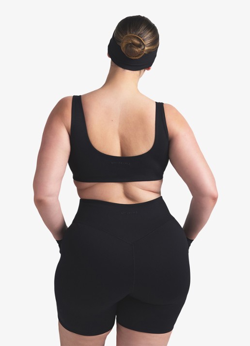 NikeSKIMS Matte sport bh met medium support - achterkant 8 zwart