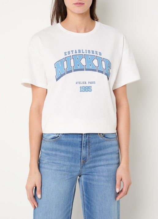 NIKKIE 1985 T-shirt met logo
