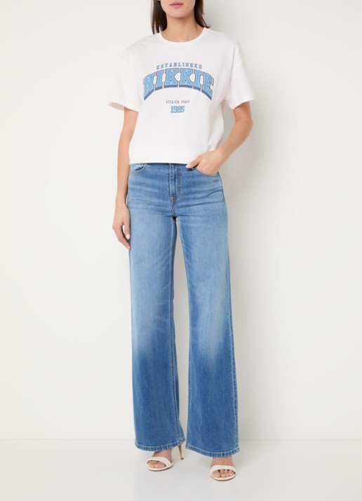 NIKKIE 1985 T-shirt met logo - voorkant 3 wit