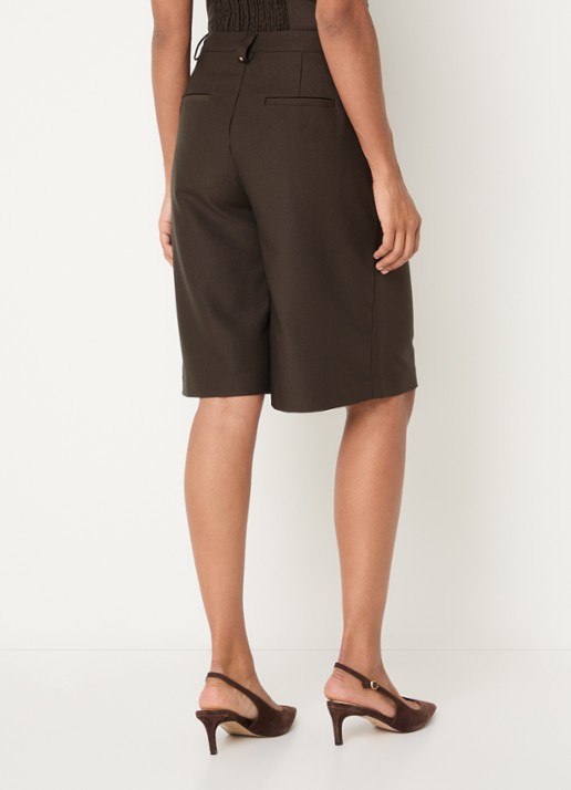 NIKKIE Alani high waist straight fit korte broek met steekzakken - achterkant 4 bronsgroen