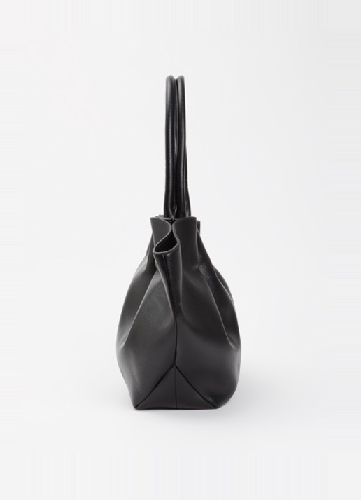 NIKKIE Amara Chunky schoudertas met kettingdetail - detail 4 zwart