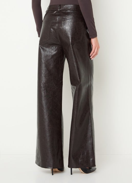 NIKKIE Anisa high waist wide fit broek van imitatieleer - achterkant 3 donkerbruin