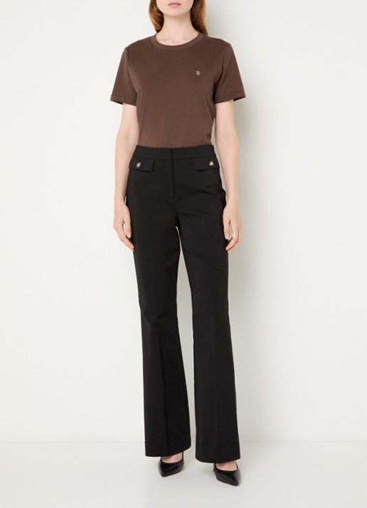 NIKKIE Arella T-shirt met logo - voorkant 3 bruin