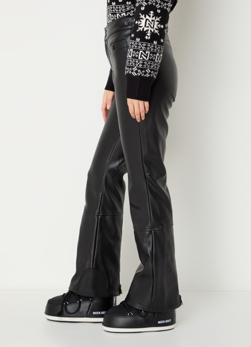 NIKKIE Giza high waist flared fit skibroek van imitatieleer met steekzakken - detail 5 zwart