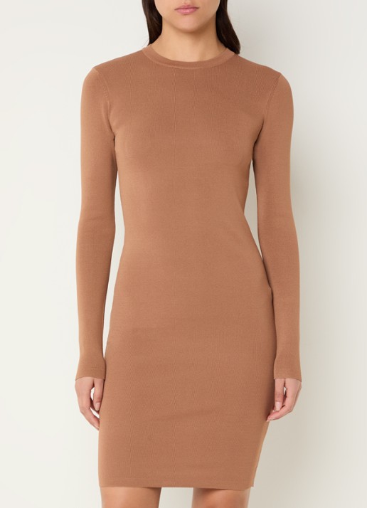 NIKKIE Jolie fijngebreide fitted midi jurk