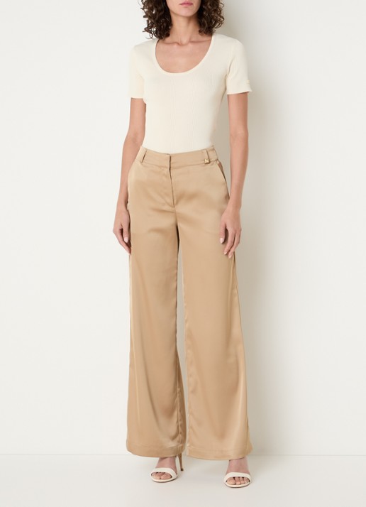 NIKKIE Jolie T-shirt met ronde hals - voorkant 2 creme