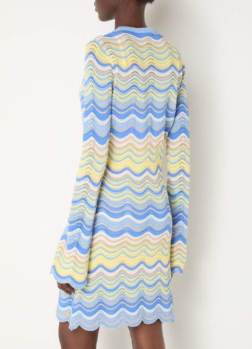 NIKKIE Quero grofgebreide mini jurk met ingebreid patroon - achterkant blauw