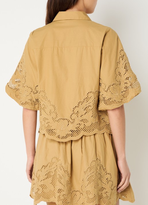 NIKKIE Rabano blouse met broderie - achterkant 3 camel