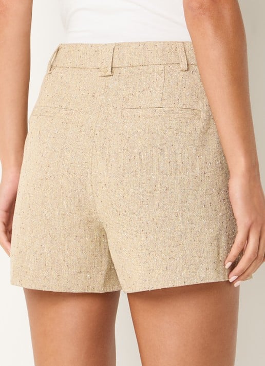 NIKKIE Reza high waist straight fit korte broek met strass - achterkant 4 beige